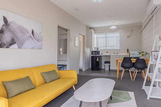 One Bedroom Unit lounge