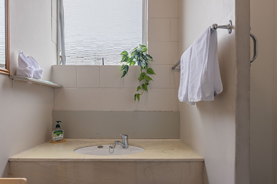 One Bedroom Unit bathroom